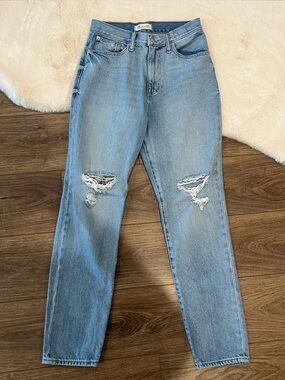 Madewell The Mom Jean Distressed Size 26Tall